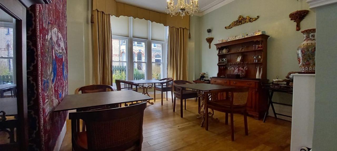 Bed and Breakfast Grosvenor House - Onsite Free Parking Ilfracombe Exterior foto